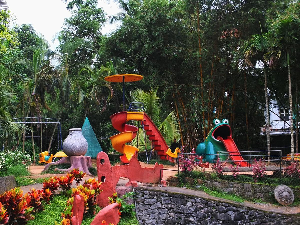 カルペッタ Wayanad Royal Stream Bed & Breakfast エクステリア 写真